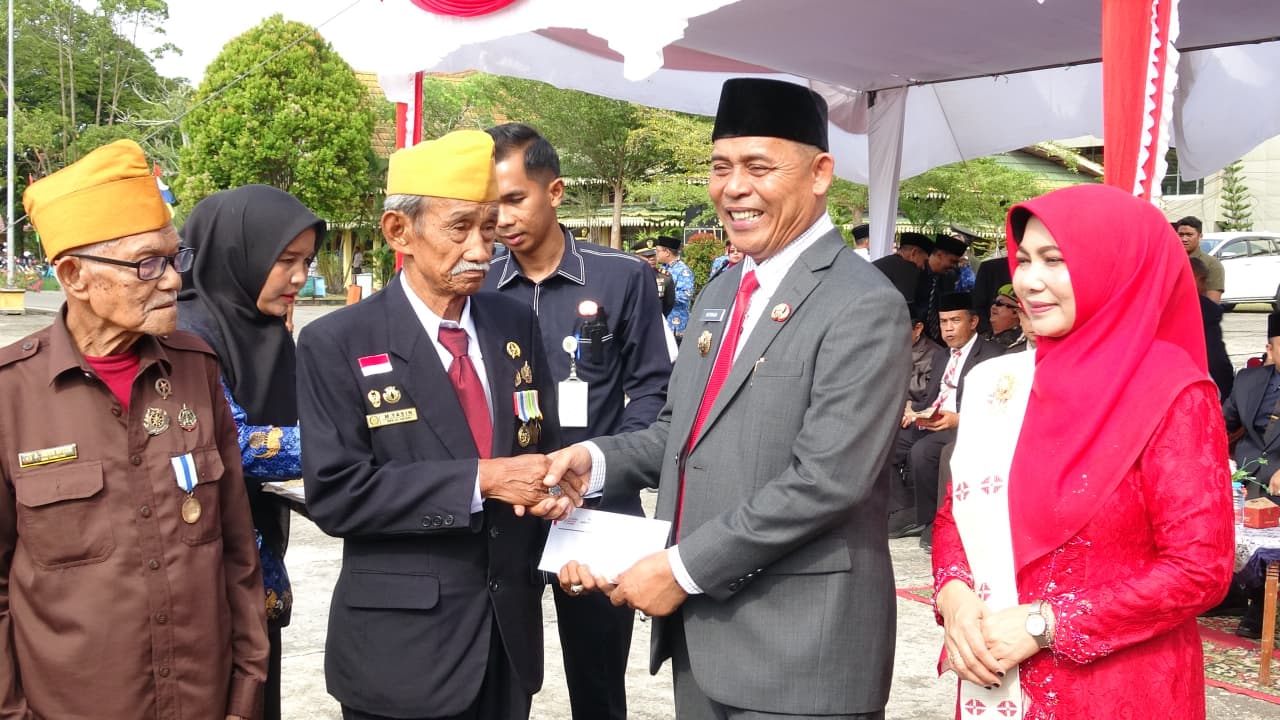 Bupati Inhil Herman Ajak Jaga Semangat Perjuangan dengan Bekerja Lebih Keras dan Melayani Lebih Tulus