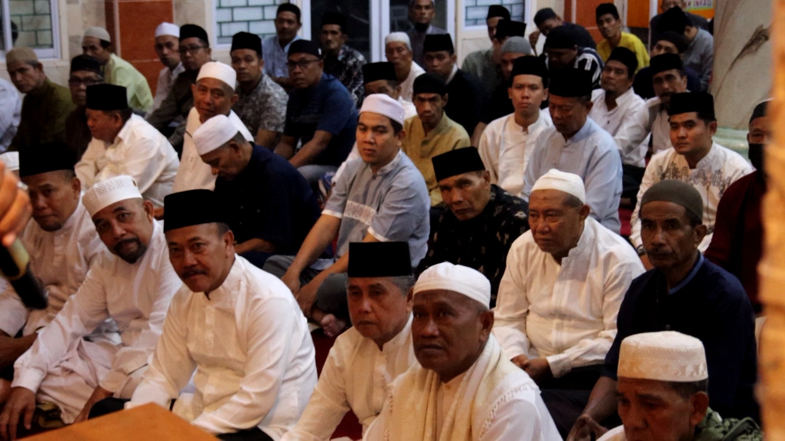 Bupati Inhil Safari Ramadhan Di Masjid An-Nur, Serahkan Bantuan Dan Ajak Warga Makmurkan Masjid