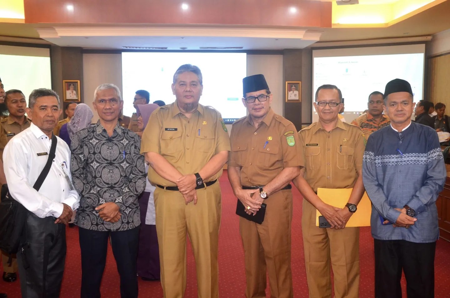 Sekda Inhil Menghadiri Acara Komitmen Pembahasan Persiapan Pemilihan KDH dan Wakil KDH Serentak  Tahun 2024