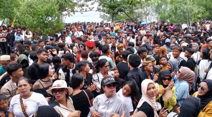 GALERI: Pengunjung Wisata Pantai Solop Inhil tahun 2024 Membeludak, Diperkirakan Tembus 20.000 Orang