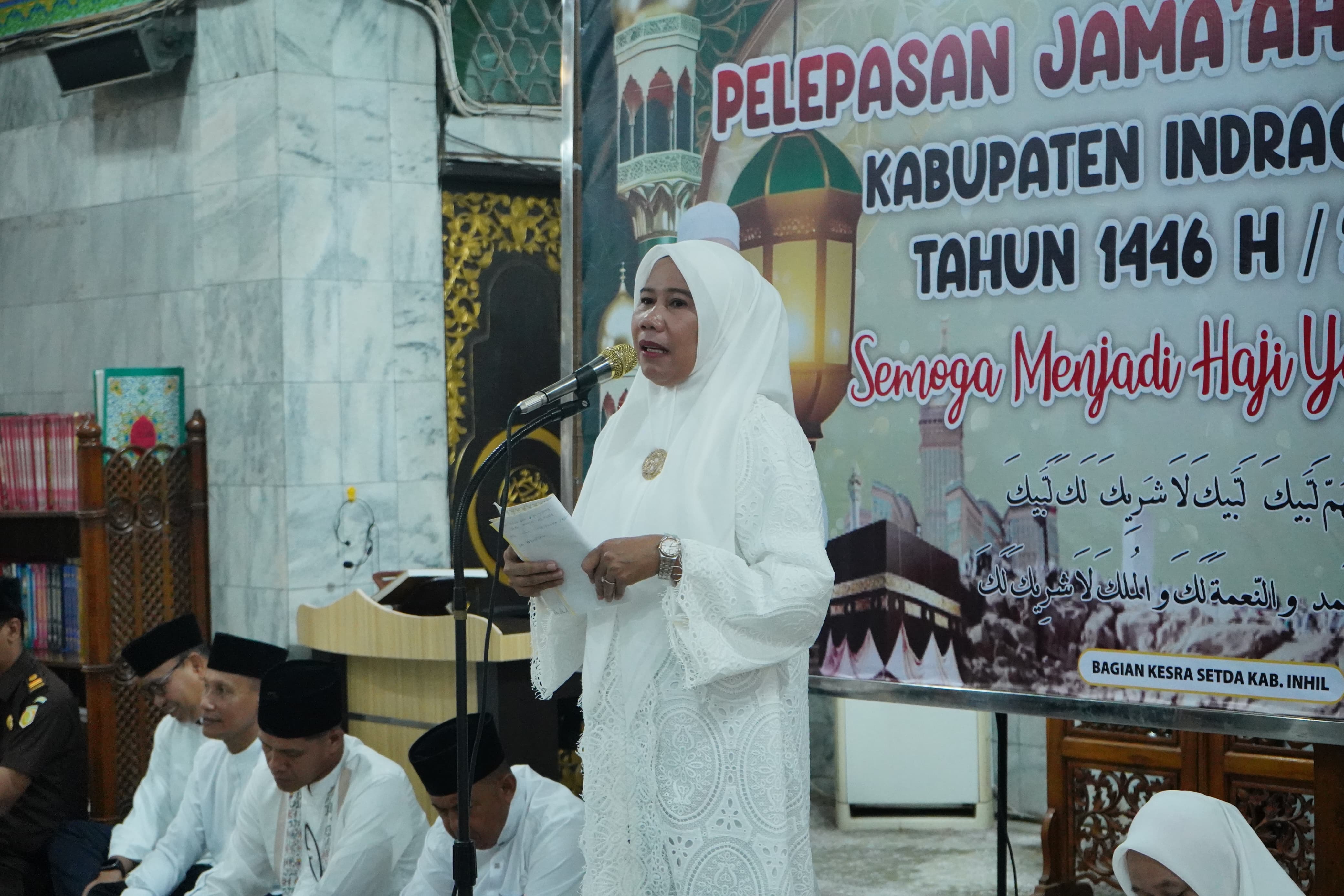 Wakil Bupati Inhil, Yuliantini Lepas Jamaah Calon Haji 2025