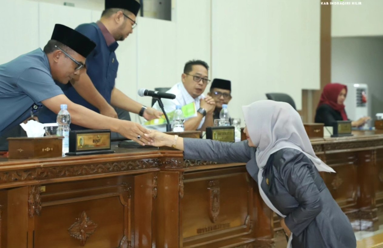 Bupati Inhil Menghadiri Rapat Paripurna Ke 30 DPRD Inhil Masa Persidangan IV Tahun 2025