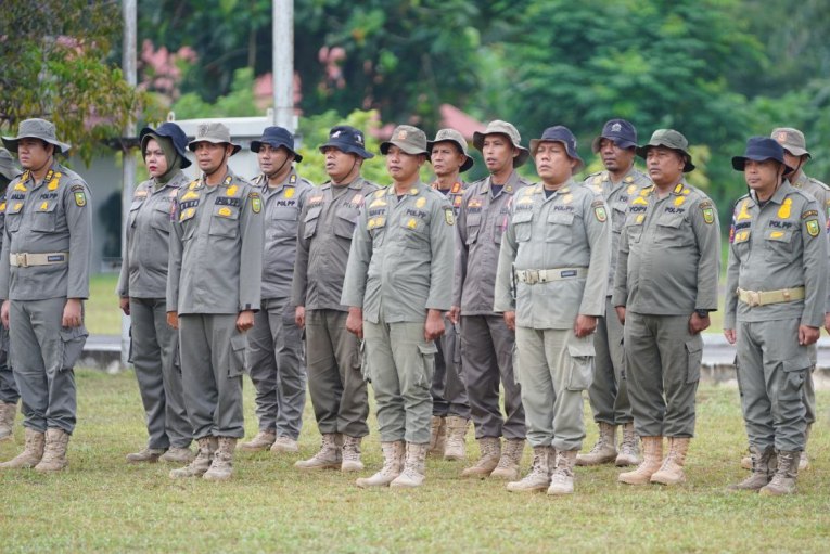 Gubri Pimpin Apel Latihan Penyegaran Satpol PP, Garda Terdepan Penegakan Disiplin ASN