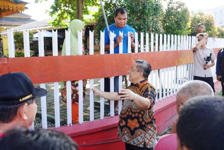 Pj Gubri Turun Tangan Perbaiki Jalan di Pekanbaru, Pj Wako dan Masyarakat Berterima Kasih