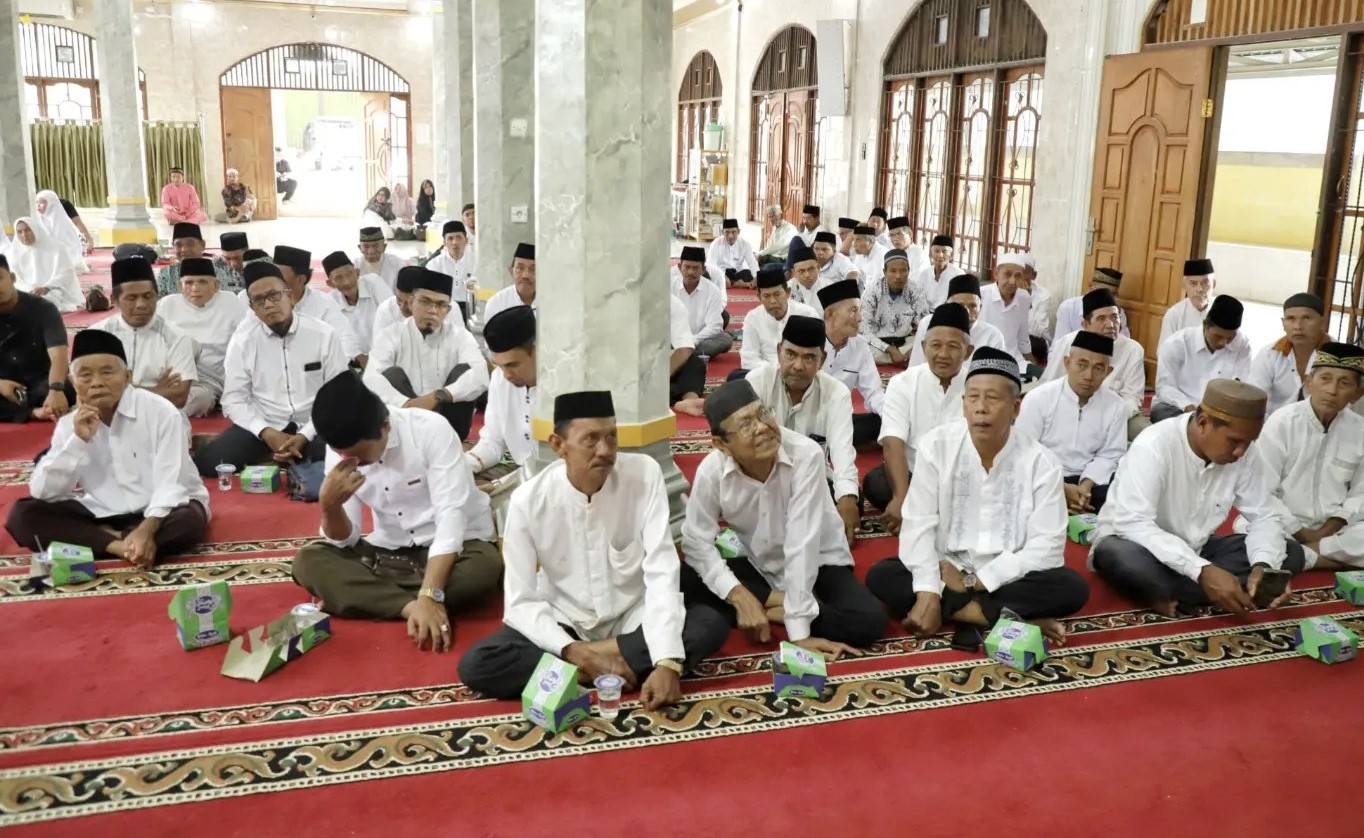 Jelang Musim Haji, Pj.Bupati Herman Buka Bimbingan Manasik Haji gabungan di Kecamatan Keritang