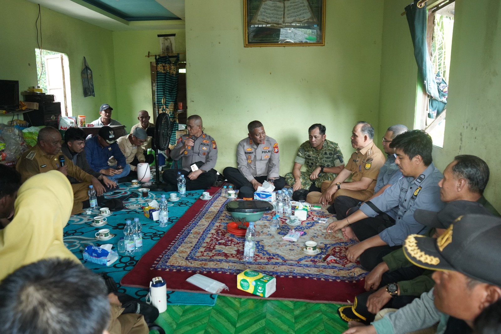 Bupati Herman dan Forkopimda Tanam Mangrove di Sapat, Perkuat Benteng Pesisir Sekaligus Dorong Ekonomi Masyarakat