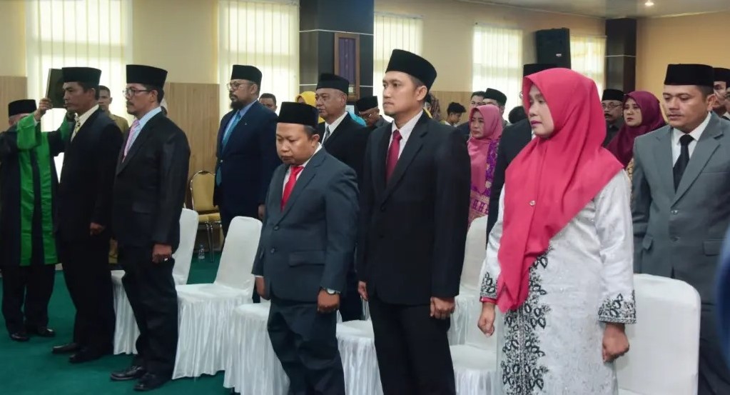 Bupati H.M Wardan Lantik 6 Pejabat Pimpinan Tinggi Pratama Dan 5 Pejabat Administrator