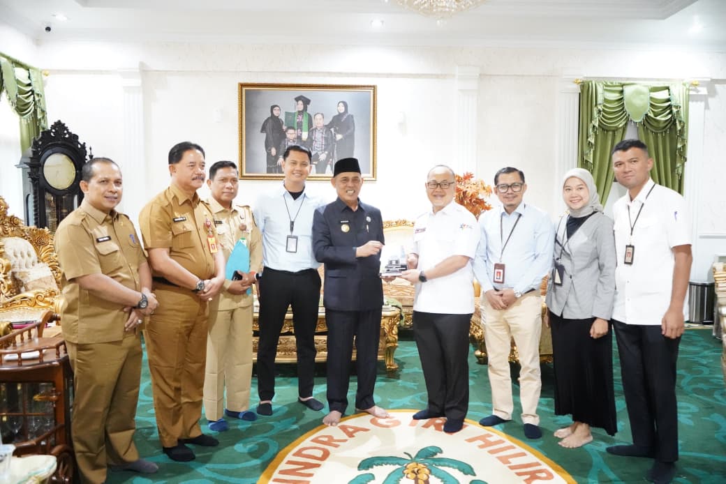 Bupati Inhil Herman Terima Silaturahmi OJK Bahas Pengembangan Ekonomi Daerah