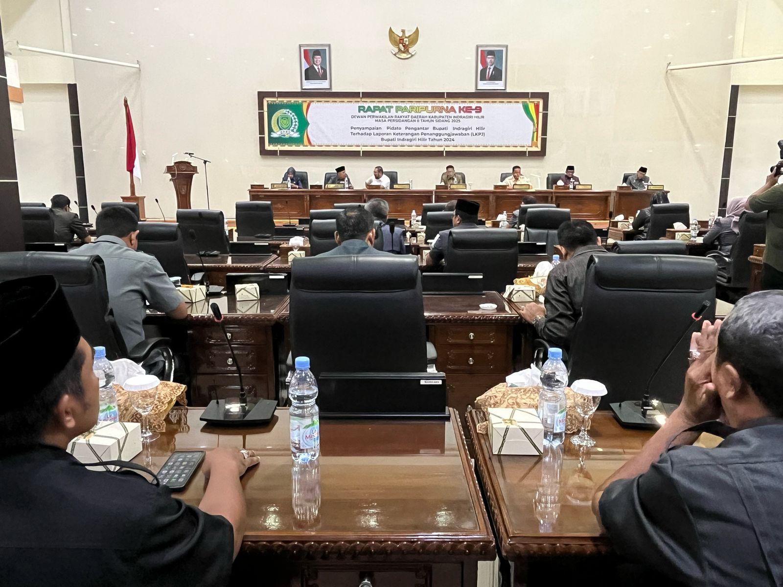 Bupati Indragiri Hilir,H. Herman, Hadiri Rapat Paripurna Ke-9 Masa Persidangan 2 Tahun 2025