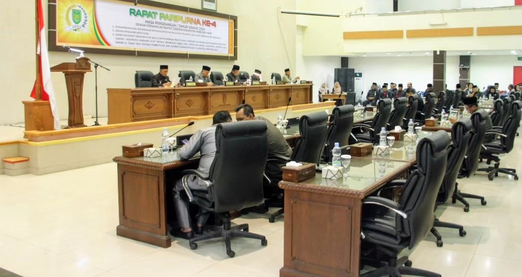 Pj. Bupati Herman Hadiri Rapat Paripurna Penyampaian Rekomendasi DPRD Inhil Terhadap LKPJ Bupati Tahun Anggaran 2023