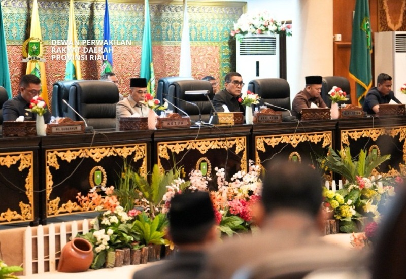 Rapat Paripurna DPRD Riau, Disampaikan Rekomendasi Ranperda Perlindungan Perempuan dan Perubahan AKD