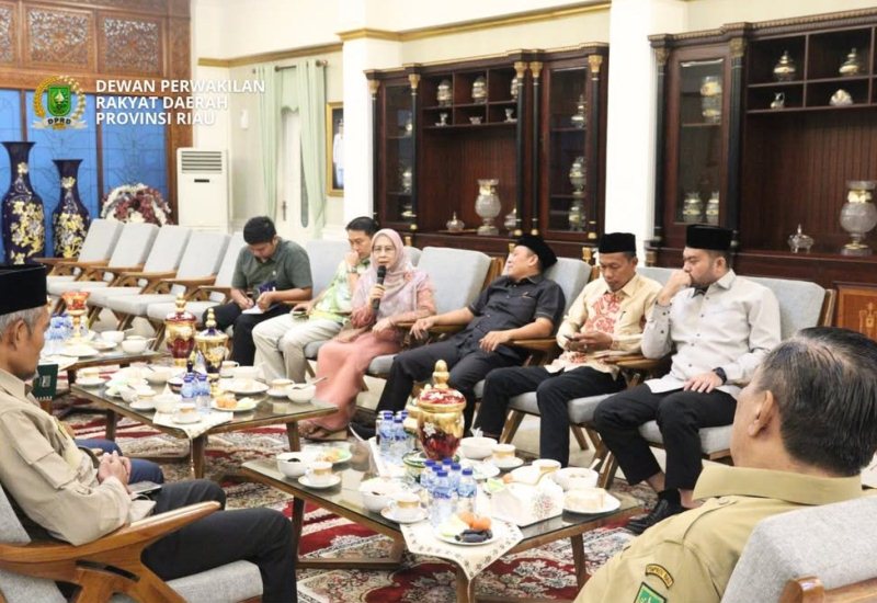 Komisi I DPRD Riau Silaturahmi dengan Plt Gubri, Bahas Infrastruktur Hingga Aspirasi Warga
