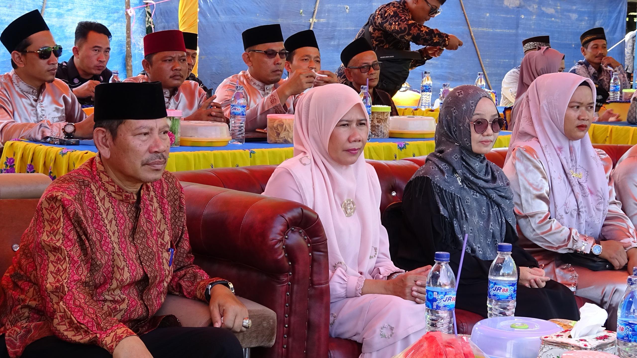Wabup Inhil Yuliantini Sambangi Masyarakat Sumber Jaya, Pererat Tali Silaturahmi Dalam Momentum Halal Bihalal