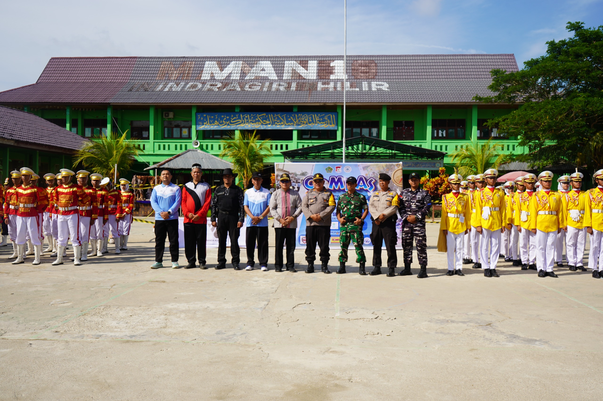 Pj Bupati Indragiri Hilir Hadiri dan Buka COMPAS Season 2 di MAN 1 Inhil