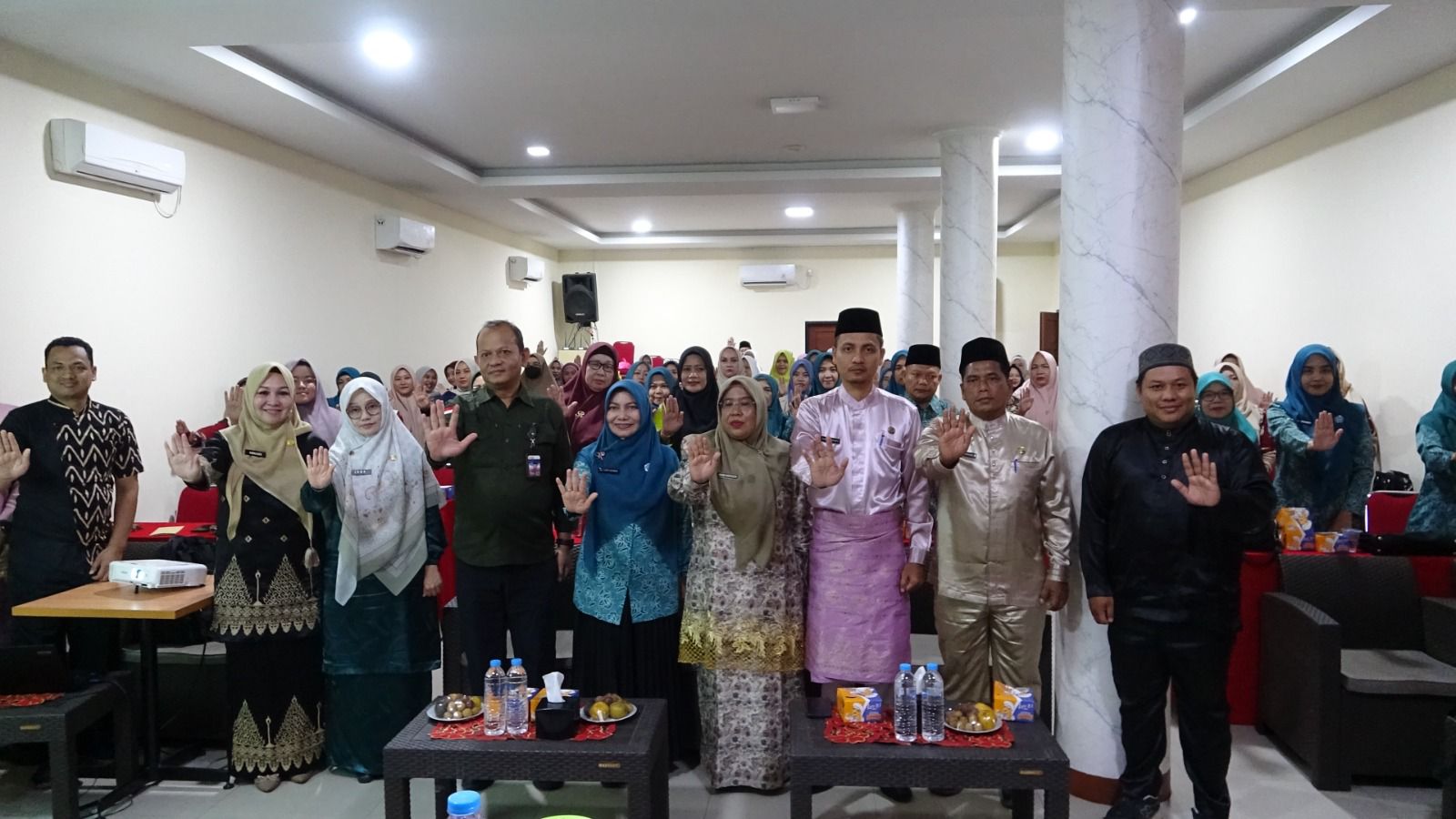 Ketua TP  PKK Inhil Hj. Katerina Susanti Hadiri Sosialisasi Inovasi Gintas Dan Kasih Terdahsyat