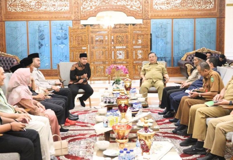 Komisi I DPRD Riau Silaturahmi dengan Plt Gubri, Bahas Infrastruktur Hingga Aspirasi Warga
