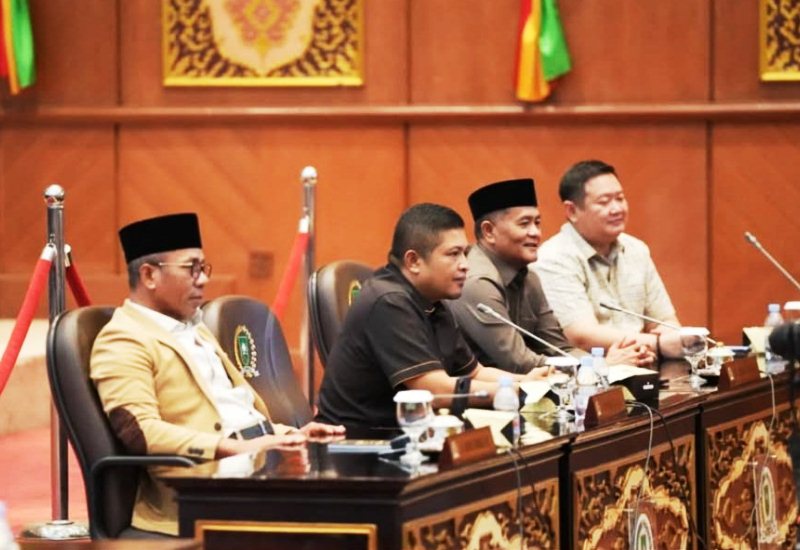 Dihadiri Plt Gubri, DPRD Riau Gelar Rapat Paripurna dengan Sejumlah Agenda Strategis