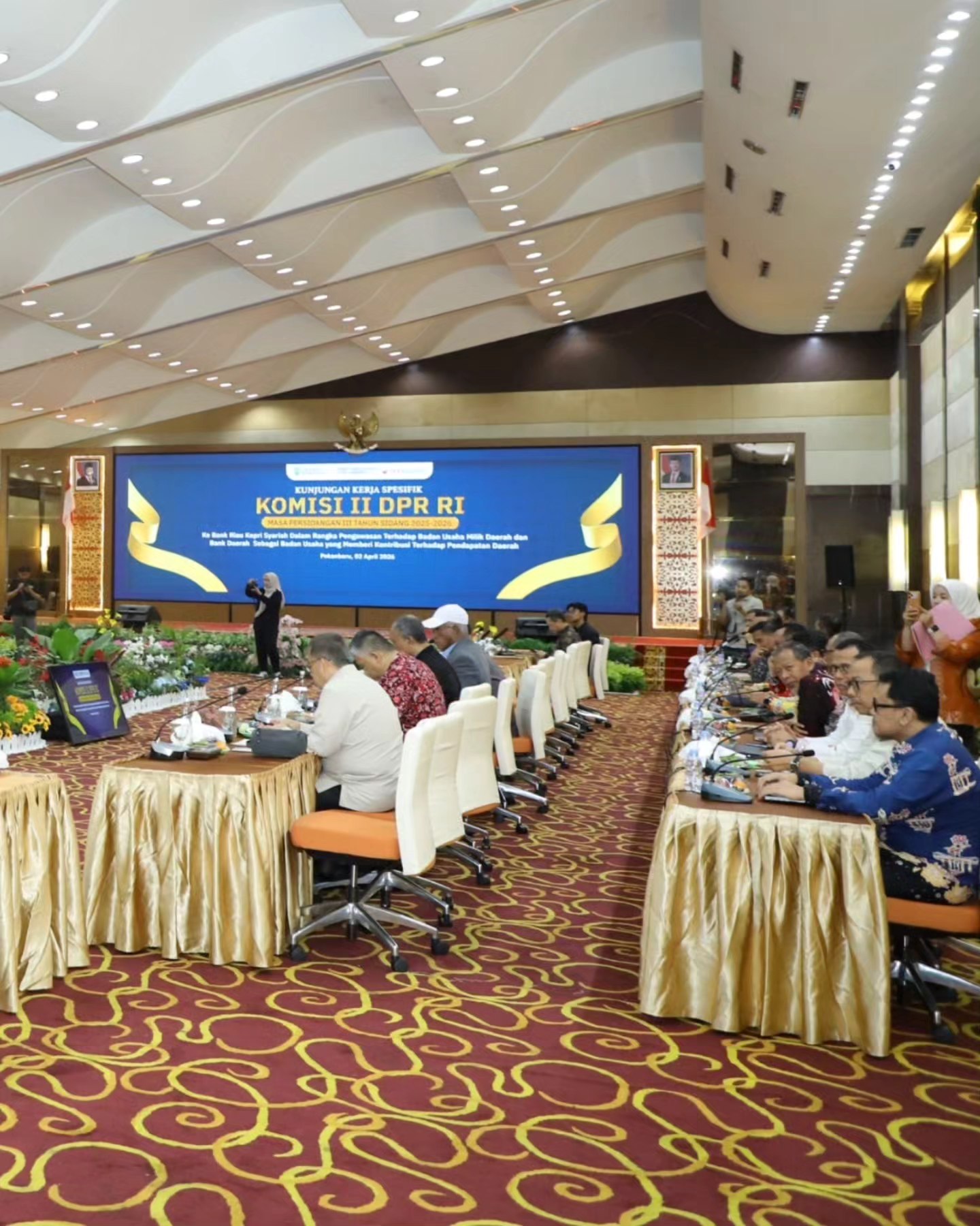 Bupati Inhil Menghadiri Pertemuan Komisi II DPR RI Dengan Pemprov dan  Pemda Se Prov. Riau